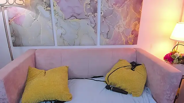 Snapshot of RachelPirce chatting on January 16, 11:04 am RachelPirce online show from January 16, 11:04 am