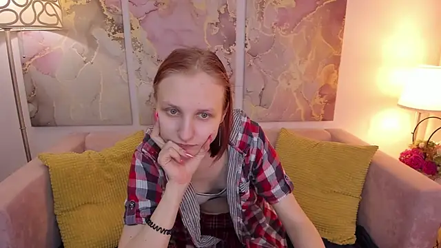Snapshot of SallyFishery chatting on January 14, 8:31 am SallyFishery online show from January 14, 8:31 am