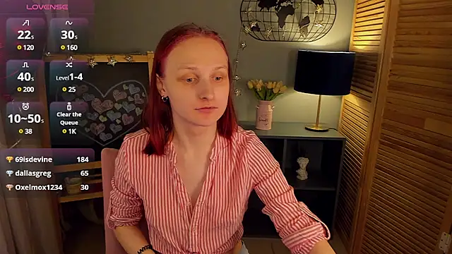 Snapshot of SallyFishery chatting on February 13, 4:32 am SallyFishery online show from February 13, 4:32 am