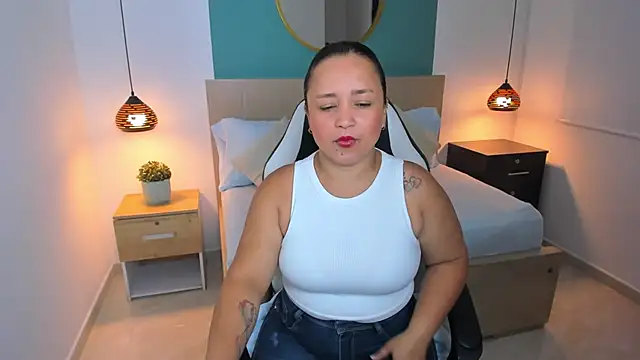 linda rios  online show from January 15, 7:12 pm