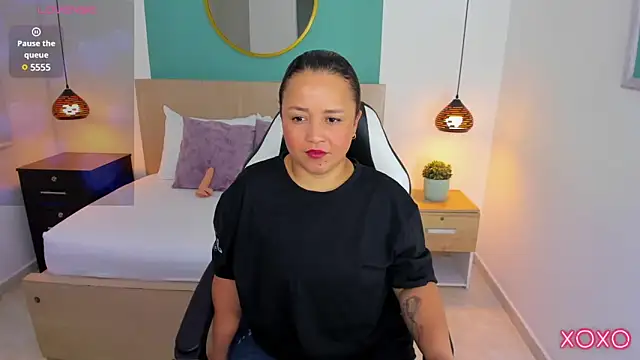 linda rios  online show from January 31, 7:08 pm