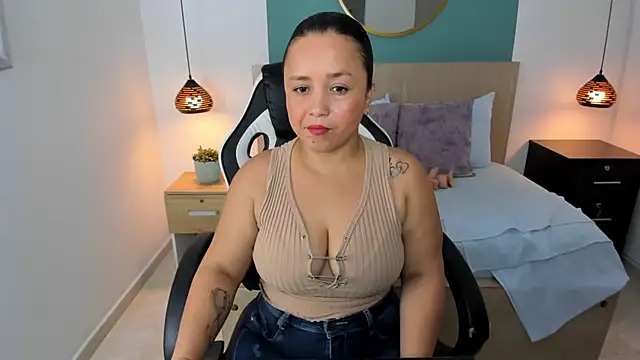 linda rios  online show from February 19, 7:05 pm