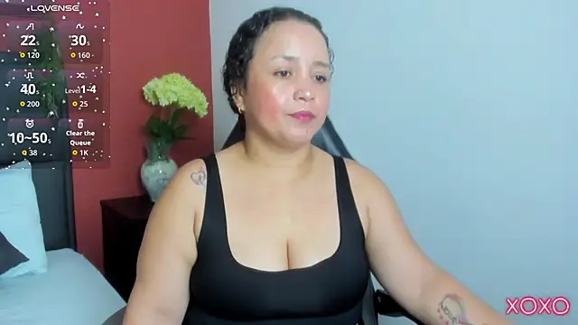 Snapshot of linda_rios_ chatting on June 3, 2:14 am linda rios online show from June 3, 2:14 am