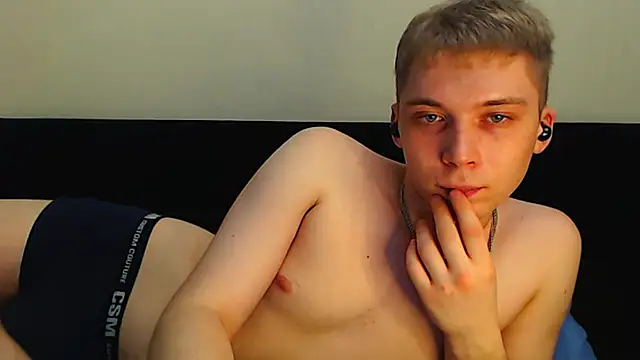 Snapshot of __sugarrebit chatting on February 12, 10:26 pm sugarrebit online show from February 12, 10:26 pm