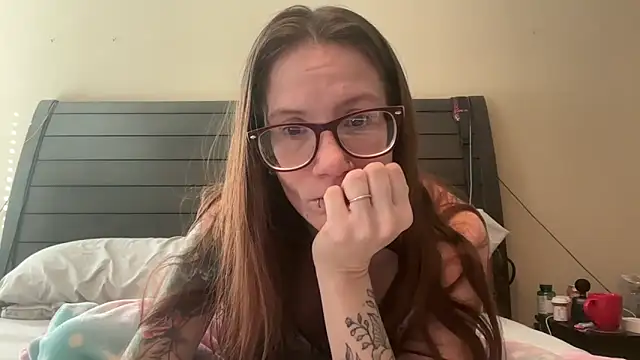 Snapshot of yourstrulylivy69 chatting on January 11, 4:14 pm yourstrulylivy69 online show from January 11, 4:14 pm