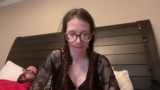 Snapshot of yourstrulylivy69 chatting on February 21, 2:28 am yourstrulylivy69 online show from February 21, 2:28 am
