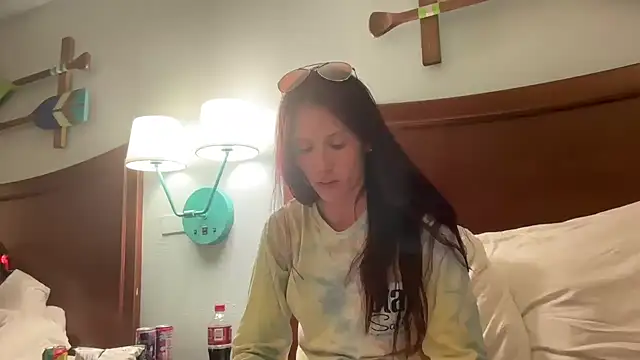 Snapshot of yourstrulylivy69 chatting on March 18, 11:09 pm yourstrulylivy69 online show from March 18, 11:09 pm