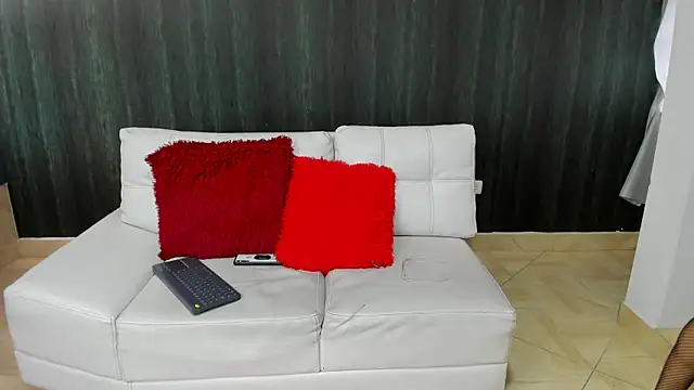 Milaspetite online show from January 27, 8:07 pm