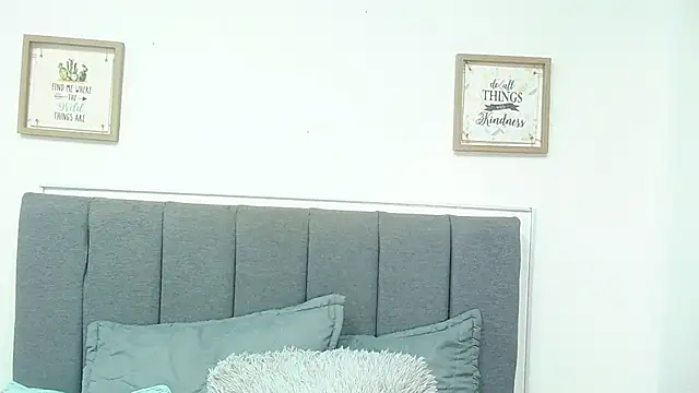 sasi luna online show from March 2, 6:08 pm