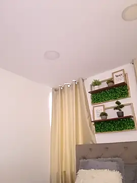 sasi luna online show from December 16, 1:49 pm