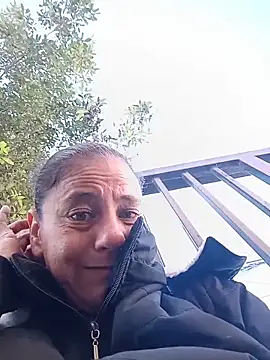 Snapshot of sasi_luna chatting on June 11, 1:09 pm sasi luna online show from June 11, 1:09 pm