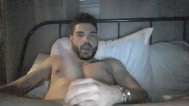 Snapshot of Strokeking4u chatting on February 9, 1:04 pm Strokeking4u online show from February 9, 1:04 pm