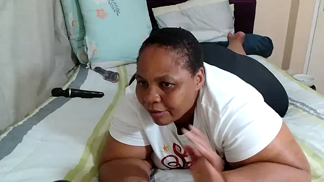 Snapshot of Bbw255 chatting on April 17, 1:25 pm Bbw255 online show from April 17, 1:25 pm