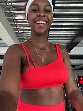 Snapshot of kinkyandsavage chatting on February 10, 3:05 pm kinkyandsavage online show from February 10, 3:05 pm