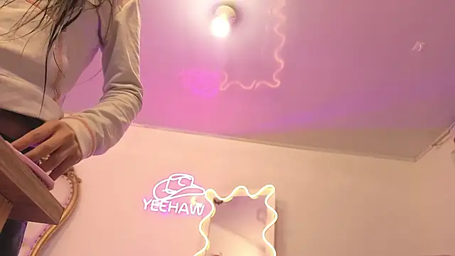 Snapshot of kittystart_tay chatting on November 19, 11:43 am kittystart tay online show from November 19, 11:43 am
