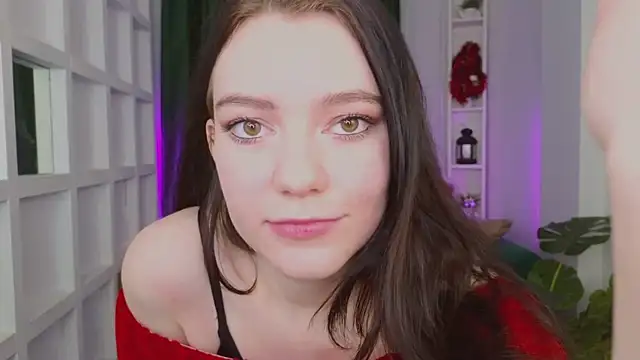 Snapshot of Lana__Cute_ chatting on December 30, 12:31 pm Lana Cute online show from December 30, 12:31 pm