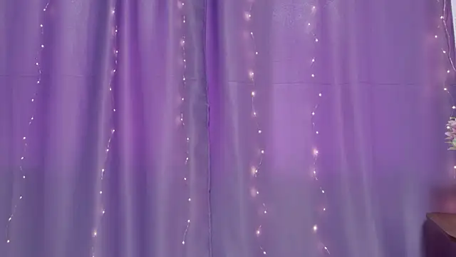 Snapshot of Lana__Cute_ chatting on May 20, 2:23 pm Lana Cute online show from May 20, 2:23 pm