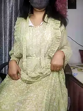 Snapshot of sexy_bhabhi69 chatting on January 18, 3:27 pm sexy bhabhi69 online show from January 18, 3:27 pm