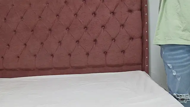 Snapshot of lau_hotfox chatting on March 11, 1:26 am lau hotfox online show from March 11, 1:26 am