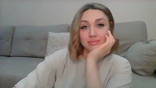 Snapshot of VickyLove047 chatting on January 9, 5:23 am VickyLove047 online show from January 9, 5:23 am