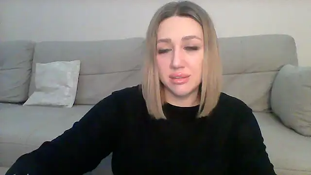 Snapshot of VickyLove047 chatting on February 12, 6:51 pm VickyLove047 online show from February 12, 6:51 pm