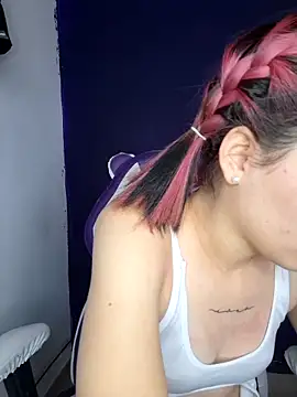 franchezkavegaaa online show from February 5, 5:42 pm