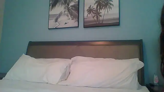 tendertormentt online show from December 22, 8:25 pm