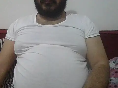 UrfavSlaveBitch online show from March 3, 6:36 pm