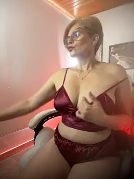 Adeellee  online show from October 20, 2:06 pm