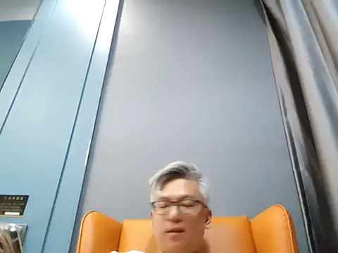 leoUSIR online show from November 1, 4:20 pm