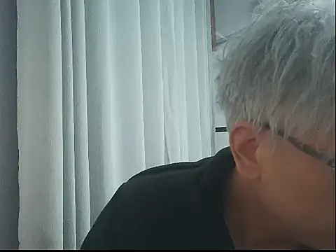 leoUSIR online show from March 7, 7:11 pm