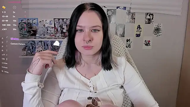 tender kiitty online show from November 18, 3:49 pm