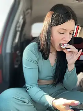 JulliaVegas online show from February 25, 5:41 am