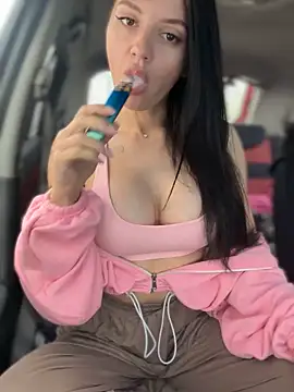 JulliaVegas online show from September 18, 1:40 am