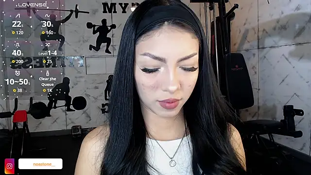 Snapshot of antonellaroux chatting on July 11, 4:04 am antonellaroux online show from July 11, 4:04 am