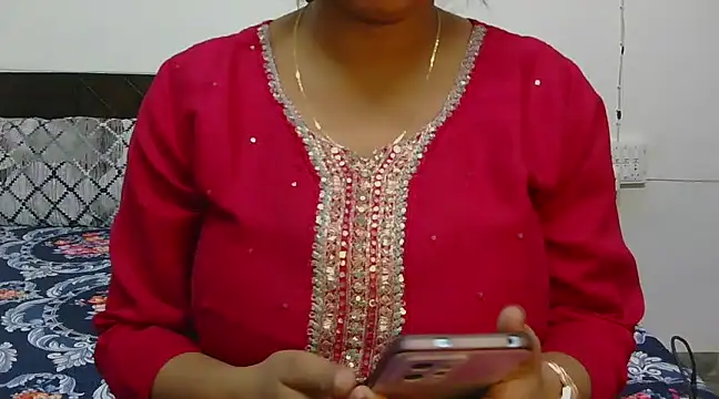 Snapshot of chavi_12 chatting on March 15, 5:04 pm chavi 12 online show from March 15, 5:04 pm