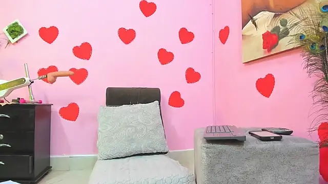 Snapshot of miss--flora chatting on February 18, 10:03 pm miss--flora online show from February 18, 10:03 pm