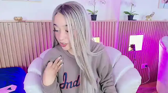 EmmaJhonnsson online show from March 8, 2:55 am