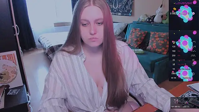 Alice Dreamgirl  online show from April 5, 10:01 am