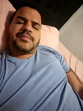 Snapshot of Latino2909 chatting on January 6, 5:19 am Latino2909 online show from January 6, 5:19 am