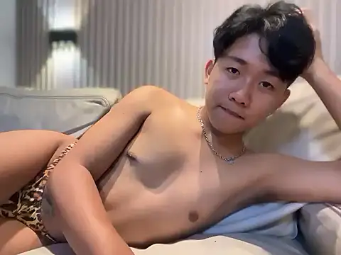 dangerzone0122 online show from May 4, 5:42 pm
