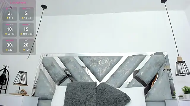 Snapshot of hotmature1 chatting on September 19, 10:38 am hotmature1 online show from September 19, 10:38 am