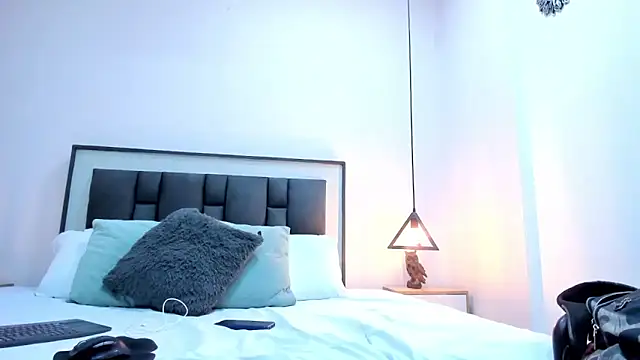 Snapshot of hotmature1 chatting on October 21, 11:00 am hotmature1 online show from October 21, 11:00 am