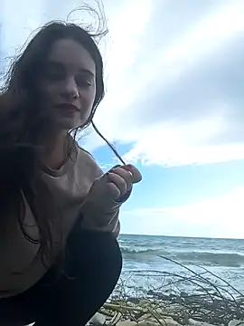 Snapshot of Eleni_Pappa chatting on February 2, 10:24 am Eleni Pappa online show from February 2, 10:24 am