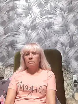 sakura blonde online show from November 20, 5:45 pm