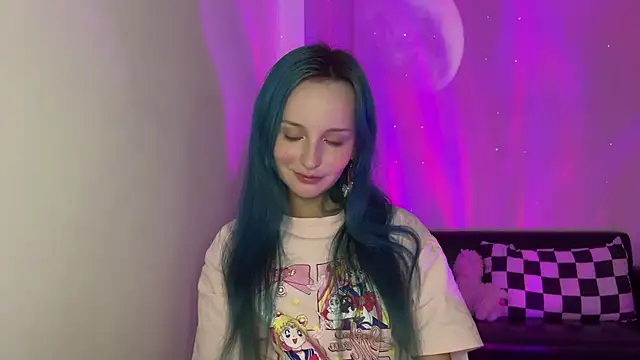 bumble bee online show from December 19, 2:35 pm