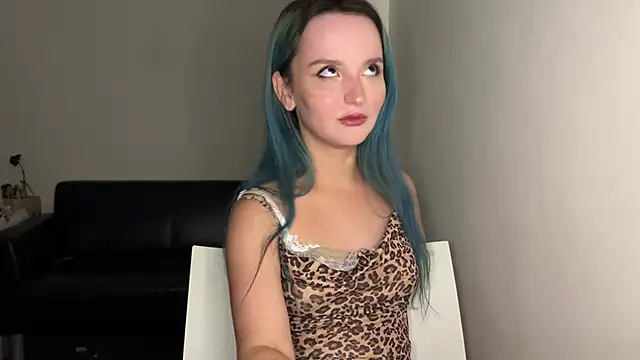 bumble bee online show from March 4, 2:21 pm