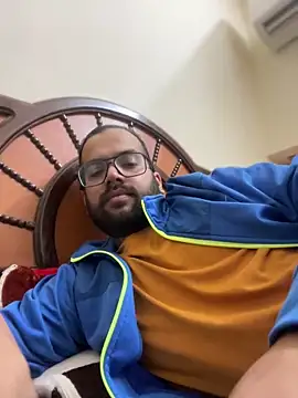 Arsh Loves Luv online show from December 31, 9:28 pm