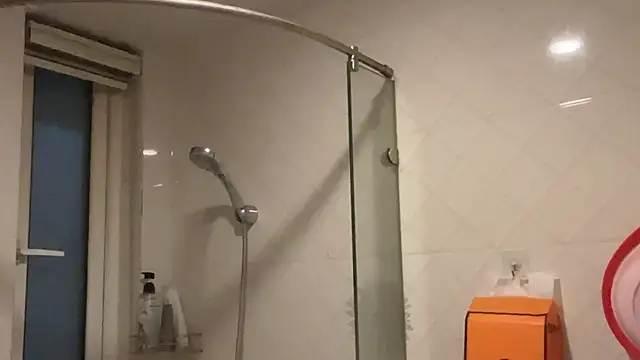 Snapshot of Z30966903S chatting on January 18, 12:57 pm Z30966903S online show from January 18, 12:57 pm