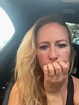 Emmy frenchie online show from October 3, 8:44 am